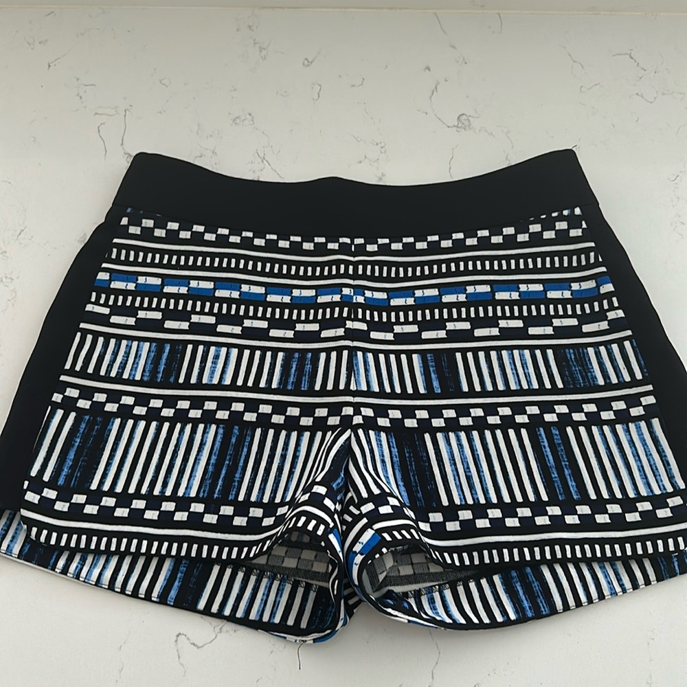 J CREW SHORTS BLACK AND BLUE WRINKLE FREE VERY SOFT Sz 0